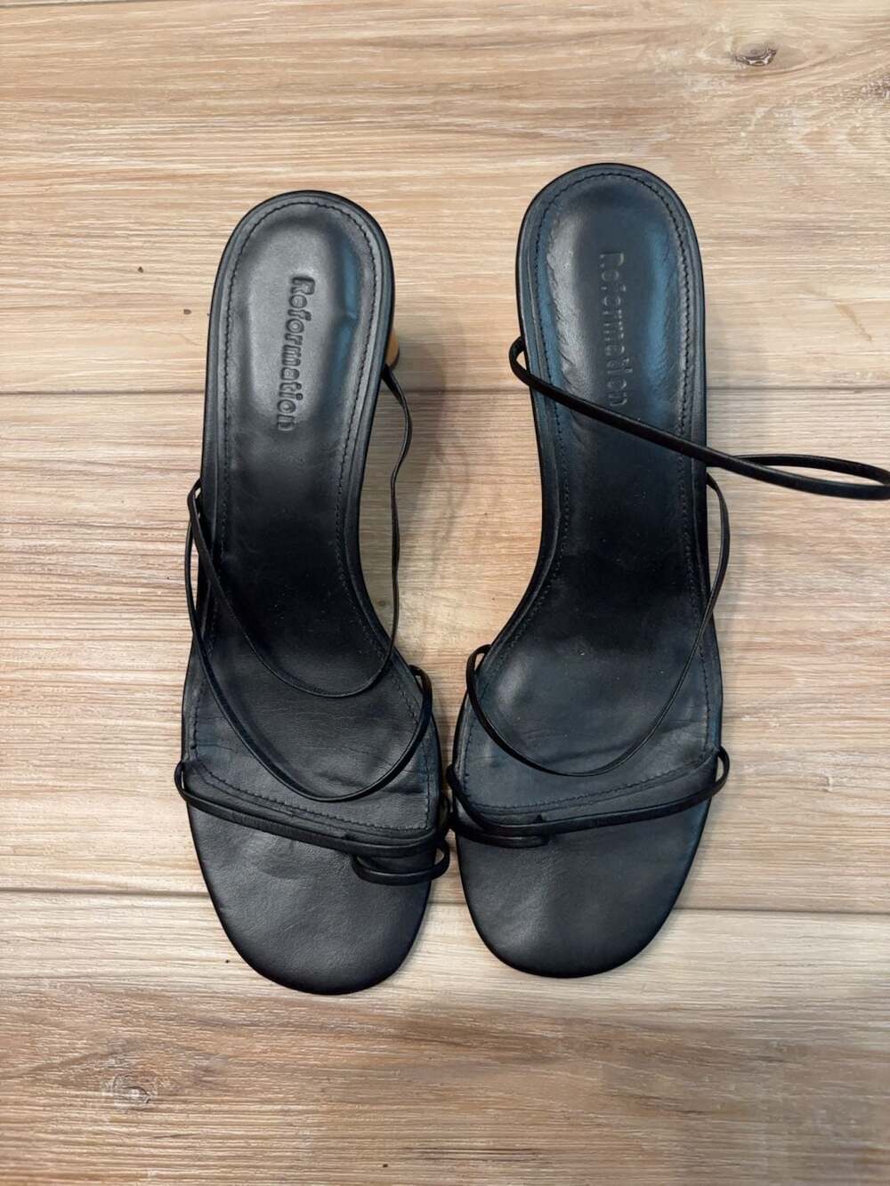 Reformation Black Strappy Toe-Loop Block Heel Sandals Size 7.5M - Picture 4 of 6